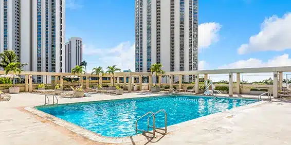 Castle @ Ala Moana Hotel