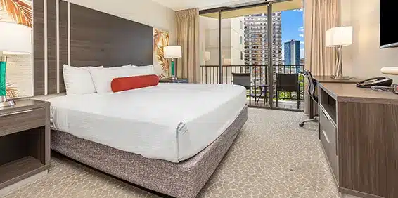 Castle @ Palms at Waikīkī