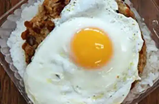 Cuisine HVCB_Hawai‘i Island_Loco Moco__Cropped_14401