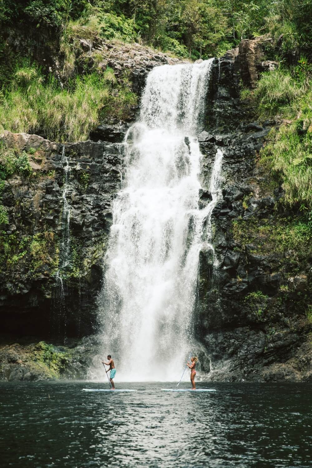 A picture of one of the Hawaii waterfalls